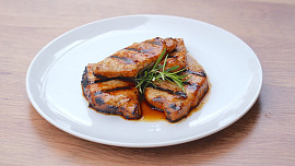 Ty nejlepší marinády na maso: Odstartujte s nimi grilovací sezónu ve velkém stylu