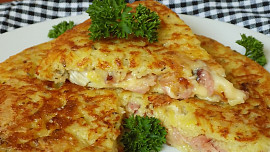 Ondráš s uzeným masem: Šťavnatá a chutná varianta bez syrového středu či spáleného bramboráku