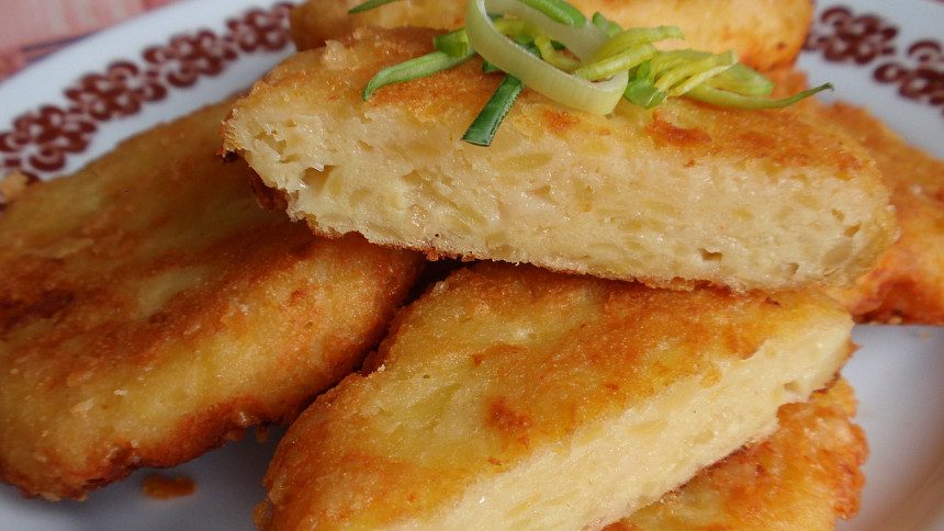 Co se zbylými bramborami? Placky, které pekly už naše babičky, jsou levné a překvapivě dobré