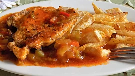 Lesácký kotlet: Nádherně šťavnaté a pořádně pikantní kotletky díky dokonalé kombinaci chutí mají ten správný říz