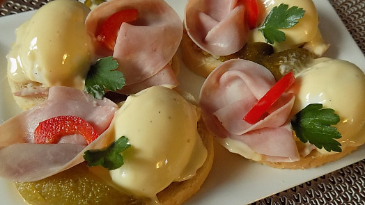 Chlebíčky za socialismu: Vzpomenete si, čím byly jiné než ty dnešní?