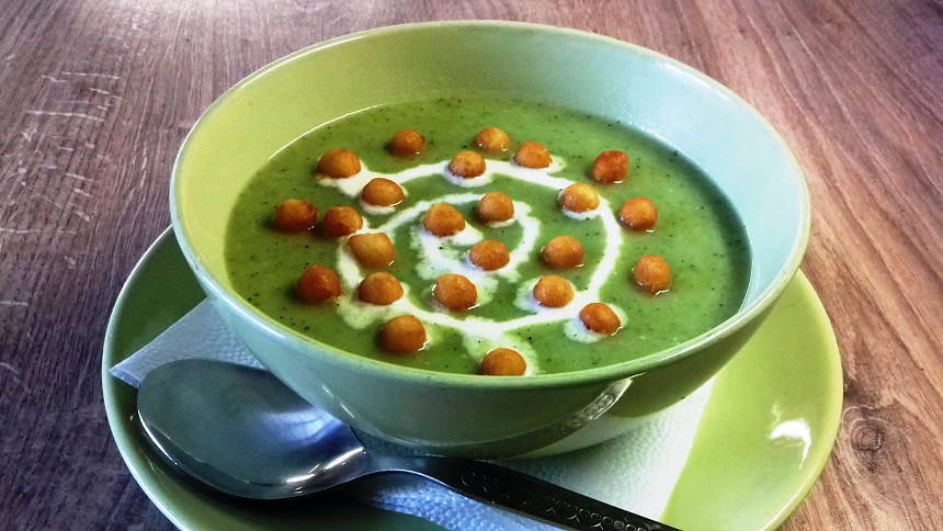 Brokolicová polévka je zdravá a chuťově výtečná.