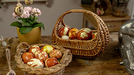 Jak uvařit vejce na barvení, aby nepraskla a barva držela: Osvědčený postup i tipy navíc