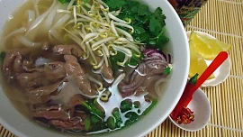 Polévka pho jako z Prostřeno: Vietnamská kuchařka poradí, jak udělat ten nejlepší vývar a jak jej ochutit