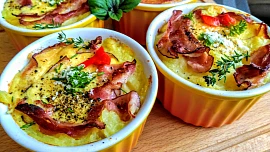 Co udělat se zbylou bramborovou kaší? Hodí se k zahuštění polévek, ale i jako základ pro placičky, krokety či k zapečení