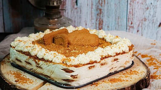 Nepečený lotus řez s mascarpone krémem vypadá slavnostně a ještě lépe chutná. Stačí si při přípravě pohlídat pár kroků