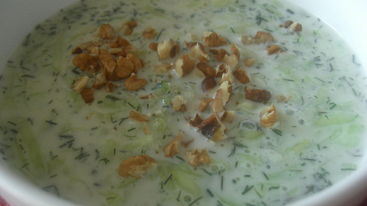 Bulharsko na talíři: Studená bulharská polévka tarator vás dokonale osvěží. Jak ji připravit, abyste si na ní dokonale pochutnali?