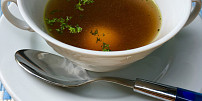 Amerika objevila něco, co české babičky znaly dávno: Bone broth není jen obyčejný vývar