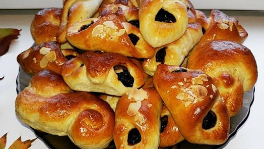 Dušičky s povidly: Voňavé pečivo z kynutého těsta se hodí nejen na chvíle vzpomínání Dušičky s povidly: Voňavé pečivo z kynutého těsta se hodí nejen na chvíle vzpomínání