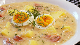 Bílá zelňačka s koprem: Výživná a voňavá polévka má šmrnc a zažene chmury i nachlazení