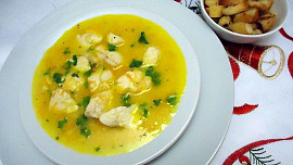 Do štědrovečerní rybí polévky patří jikry a mlíčí: Vylepšete si ji smetanou nebo bílým vínem