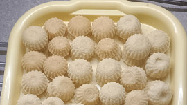 Amatérská pekařka válcuje internet. Její recept na jemné máslové košíčky chce každý, postup je snadný