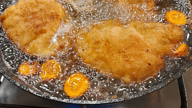 Lepší řízky i sekaná: Tento trik s mrkví používám při smažení už 60 let, svěřila se na internetu Alena a sklidila ovace