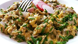 Dokonalá houbová smaženice: Jaký tuk použít, čím houby dochutit i kdy přidat vajíčka, aby byl výsledek perfektní