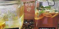 Hitem letošní léta je tibi limonáda: Fermentovaný nápoj plný bublinek a života si zamilujete, třeba ve verzi s citrusy
