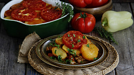 Džuveč aneb Zelenina z jednoho hrnce: Jak připravit úžasné balkánské zeleninové ragú?
