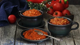 Tajemství dokonalého ajvaru: Na přípravu stačí jen 4 suroviny, ale jedna je zásadní