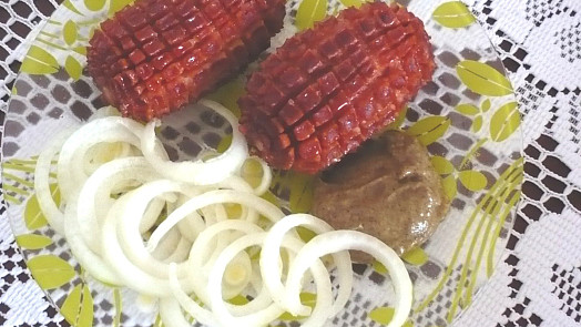 Malá škola nařezávání špekáčků na opékání aneb Co znamená ježek, chobotnice či harmonika