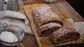 Znáte sakrajdu? Dokonalý perníkový závin s povidly můžete využít i místo cukroví!