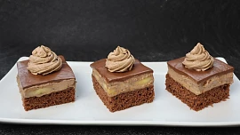 Kubánské řezy: Luxusní čokoládový dezert s pařížskou šlehačkou je vláčný, na jazyku se doslova rozplývá a božsky chutná