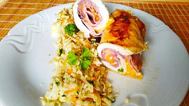 Plněná kuřecí prsa: Špenát, šunka, niva či omeletka zajistí masu šťavnatost a na talíři se budou krásně vyjímat