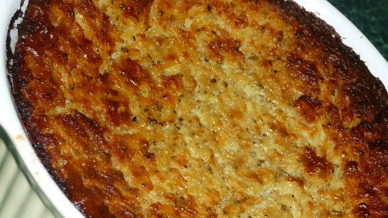Domažlický bramborák z pekáčku: Voní česnekem, škvarky a majoránkou a nadýchaný je díky droždí