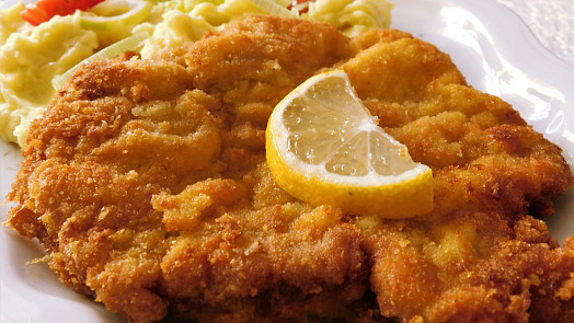 Jak dlouho péct řízky v troubě? Díky správnému postupu budou báječně šťavnaté a na povrchu křupavé stejně jako ty smažené