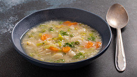 Nejlepší květáková polévka s křupavou strukturou: Blanšírování, správná délka varu i dochucení hrají velkou roli