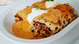 Maďarská delikatesa ze zbytků? Tajemství Hortobáďských palačinek tkví v omáčce!