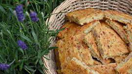 Bramborka: Zapomenutý jihočeský koláč z brambor je ideální zimní pokrm. Je levný a chutná skoro jako bramborák