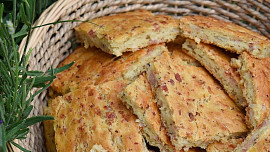 Bramborka: Zapomenutý jihočeský koláč z brambor je ideální zimní pokrm. Je levný a chutná skoro jako bramborák