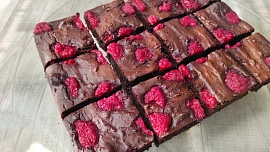 Čočkové sušenky, fazolové brownies i cizrnové lanýže. Ochutnejte luštěniny v dezertech!