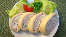 Jak na dokonalou sýrovou roládu: Díky snadné přípravě na plechu dosáhnete efektního výsledku