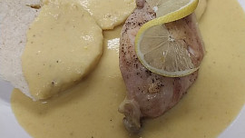 Králík s bílou omáčkou podle receptů našich babiček: Levná variace na králíka na smetaně chutná fantasticky