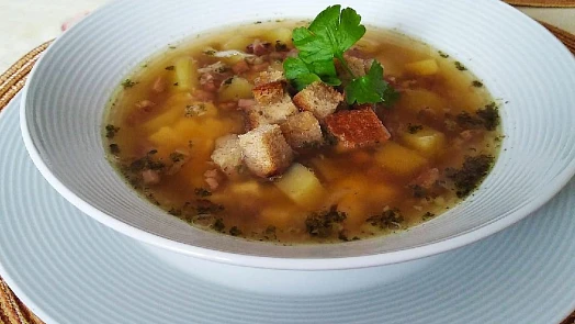 Poctivá česnečka: O její síle rozhoduje množství česneku a chvíle, kdy ho přidáte. Pak odežene nachlazení i kocovinu