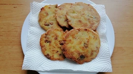 Bramborové škvarkové placky božsky chutnají, jsou rychlé a snadné. Báječnou šťavnatost i vůni dodají škvarky