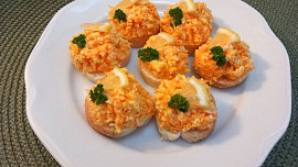 Nastartujte se na velikonoční koledu zdravou mrkvovou pomazánkou se zázvorem