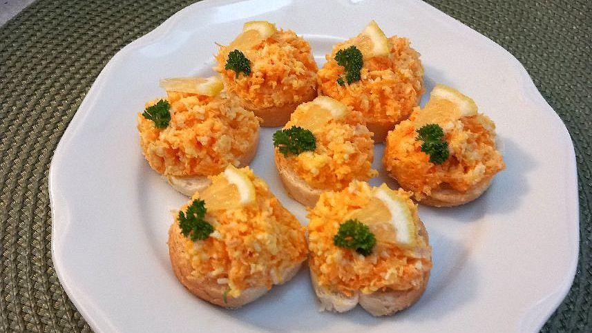 Jednohubky s mrkvovou pomazánkou