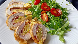 Řeznice radí: Jak vykostit kuře na roládu krok za krokem. S tímto foto postupem to zvládnete hned napoprvé