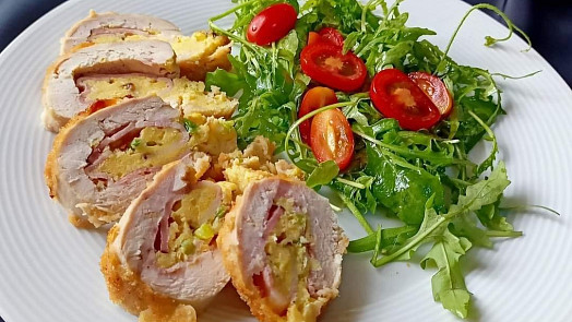 Řeznice radí: Jak vykostit kuře na roládu krok za krokem. S tímto foto postupem to zvládnete hned napoprvé