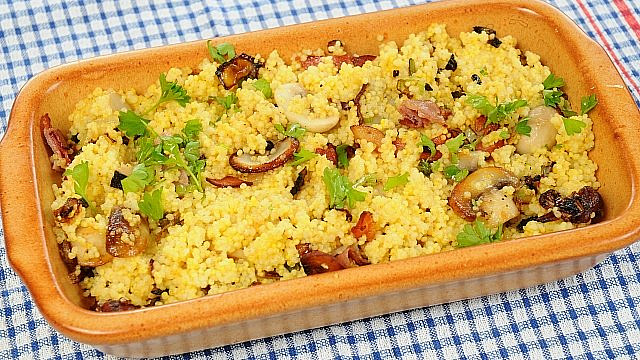 Jahelník nemusí být jen sladký: Slaná variace s houbami připomíná kubu a skvěle zasytí