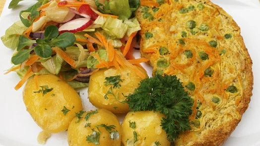 Dokonale nadýchaná a vláčná omeleta potěší i náročné gurmány. S těmito triky se vždy povede na jedničku