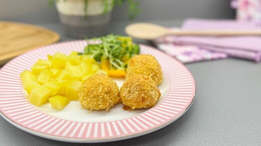 Perfektní sýrové kuličky z horkovzdušné fritézy: Stačí jeden krok a hermelín nevyteče