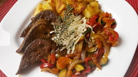 Chalupářská játra: Vychutnejte si měkká a šťavnatá játra se zeleninovou směsí, stačí dodržovat ověřené rady a tipy