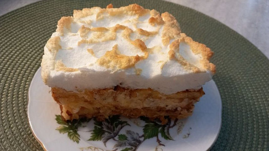 Jak na dokonalý sníh na žemlovku? Čepice z bílkové směsi báječně drží, když dodržíte tato pravidla