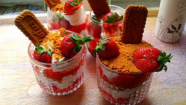 Dezert, který láme rekordy: Lotuskové skleničky chutnají božsky a zvládne je úplně každý