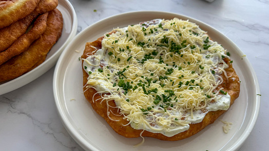 Langoše lepší než z Matějské: Slavnou pouťovou specialitu snadno připravíte i doma