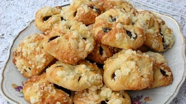 Povidlové šátečky bez kynutí: Křehoučké a na jazyku se rozplývající pečivo je rychlé, snadné a božsky chutná