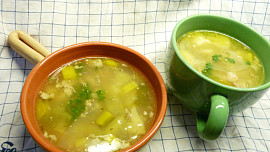 Chřipková polévka: Zázrak s cibulí, česnekem a zázvorem vás zaručeně postaví na nohy