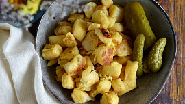 Jak co nejvíc „vytunit“ knedlíky s vejci: Stačí jeden malý trik a budou chutnat naprosto božsky